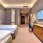 Old Town Haston 4*