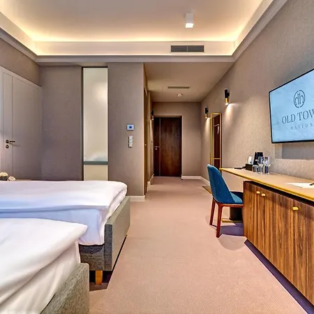 Old Town Haston 3*