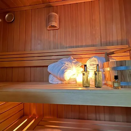 Old Town Haston Aparthotel