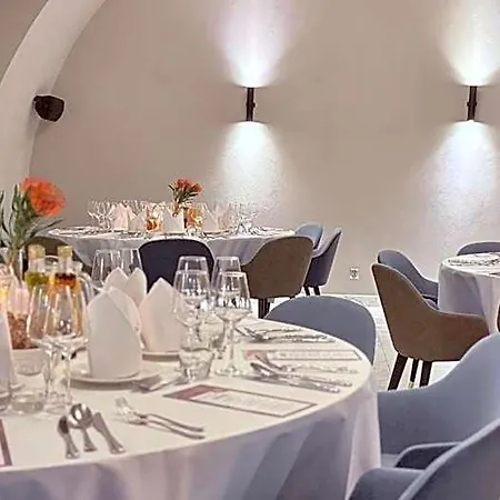 Old Town Haston Apart Otel