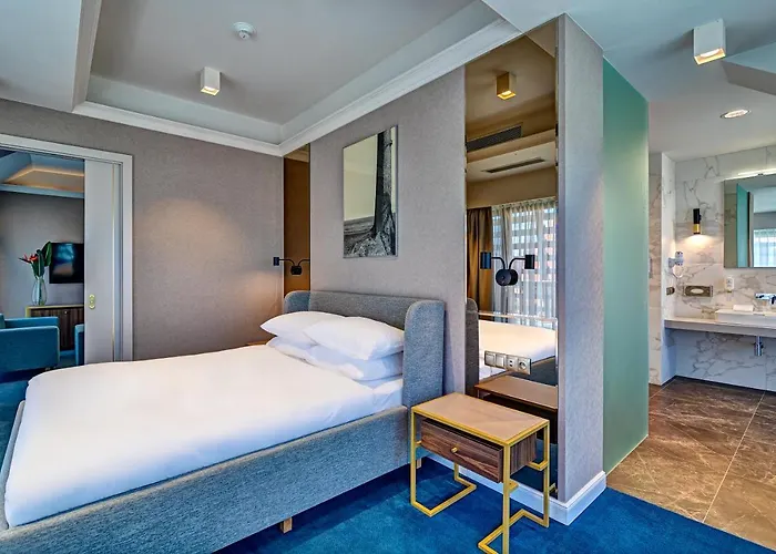 Old Town Haston Hotel apartamentowy Wrocław