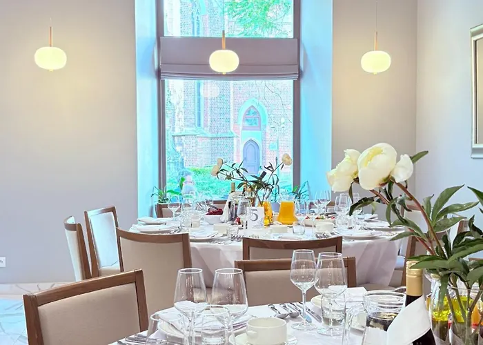 Old Town Haston 4* Vratislav